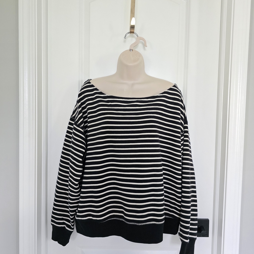 NWT American Eagle Outfitters Off-the-Shoulder Black Striped Sweatshirt Sz Mediu